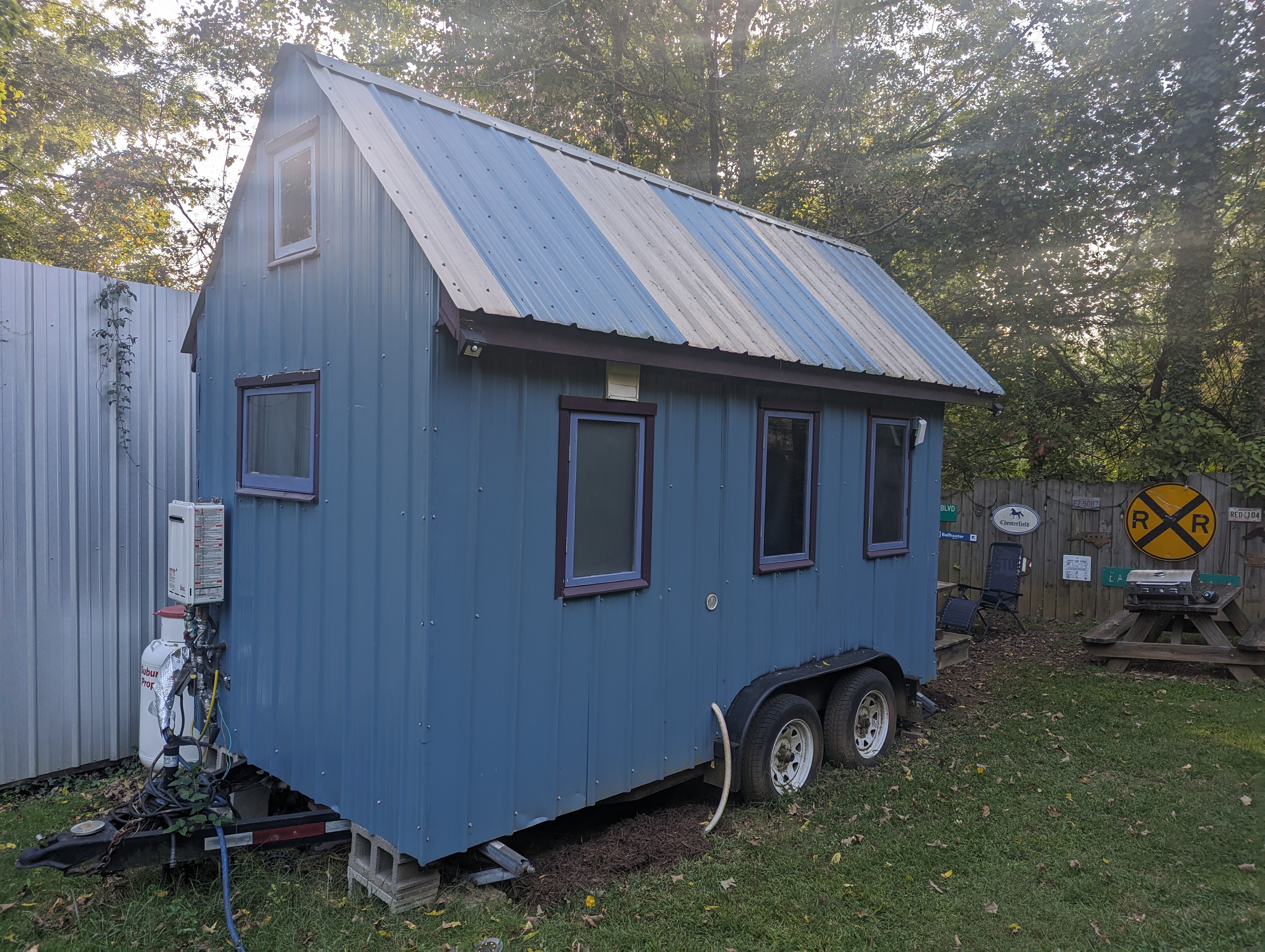 Rustic and very blue exterior