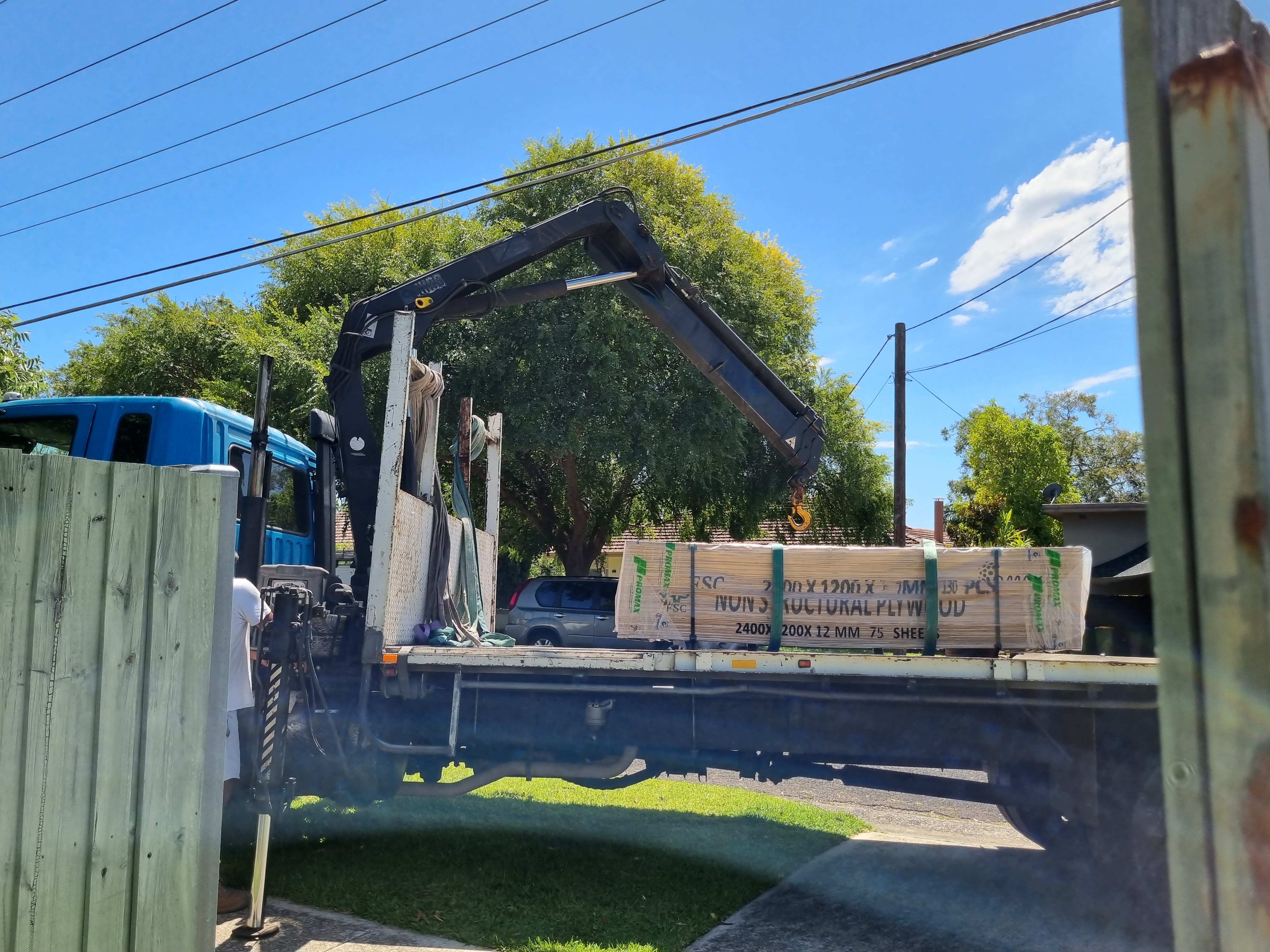 Plywood delivery