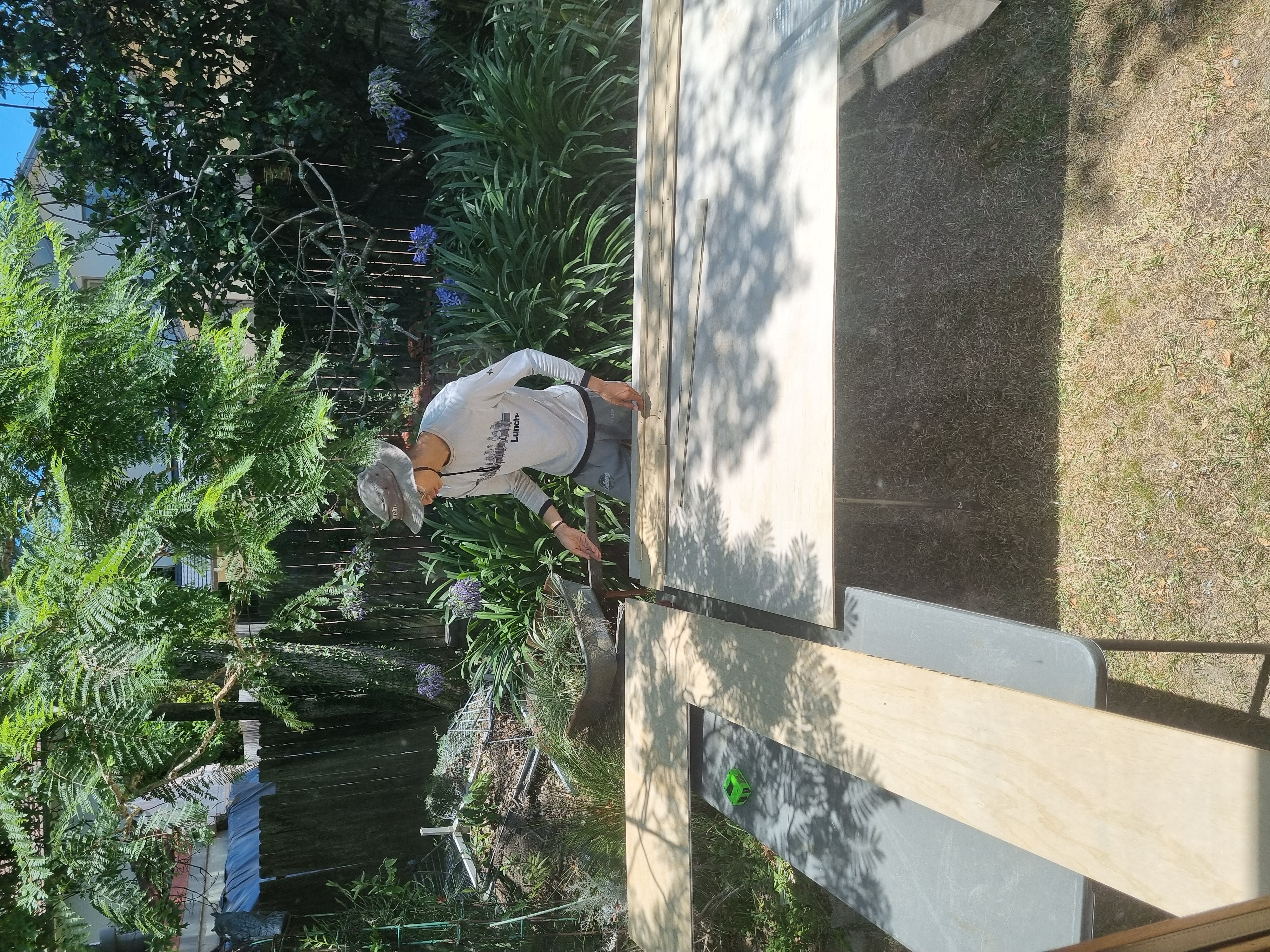 Cutting plywood for wall lining